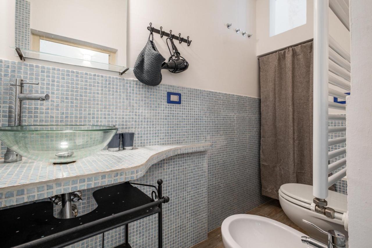 La Casa Nel Vico Pretty Apartment Ostuni Bagian luar foto