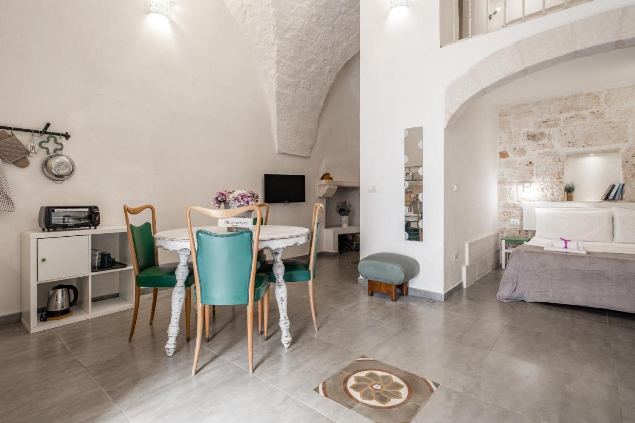 La Casa Nel Vico Pretty Apartment Ostuni Bagian luar foto
